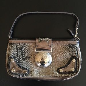 Snake skin (fake) small purse with magnet closure!